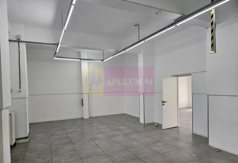 Spatiu comercial Calea Serban Voda, 261 mp, vitrina 20 ml, stradal