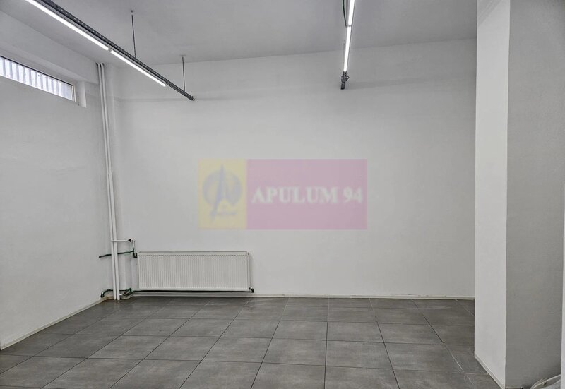 Spatiu comercial Calea Serban Voda, 261 mp, vitrina 20 ml, stradal